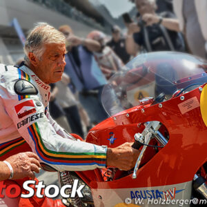 Startvorbereitungen Giacomo Agostini (8058)