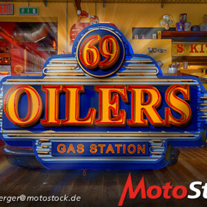 Location Oilers 69 – Neonreklame – Haiming Tirol (6831)